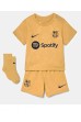 Barcelona Gerard Pique #3 Babyklær Borte Fotballdrakt til barn 2022-23 Korte ermer (+ Korte bukser)